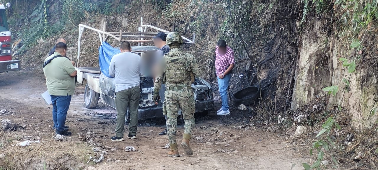 Localizan Cad Ver En Camioneta Calcinada A Espaldas De Hospital